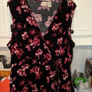 Floral, sleeveless top